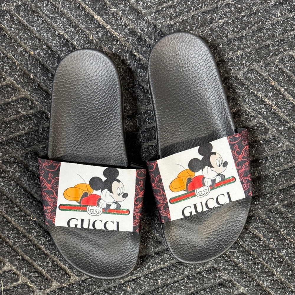 Gucci Kids Black Mickey Mouse Slide Sandals - Picture 1 of 2